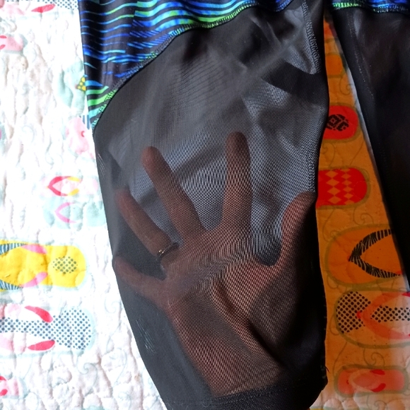 DANSKIN NOW DRI MORE ATHLETIC CAPRIS. SIZE XL - Picture 3 of 4